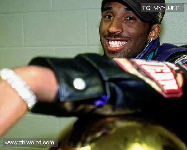 韩国健美界的璀璨明星：探秘Yu Kyeong Hee的成功之路(韩国有名的健美运动员)